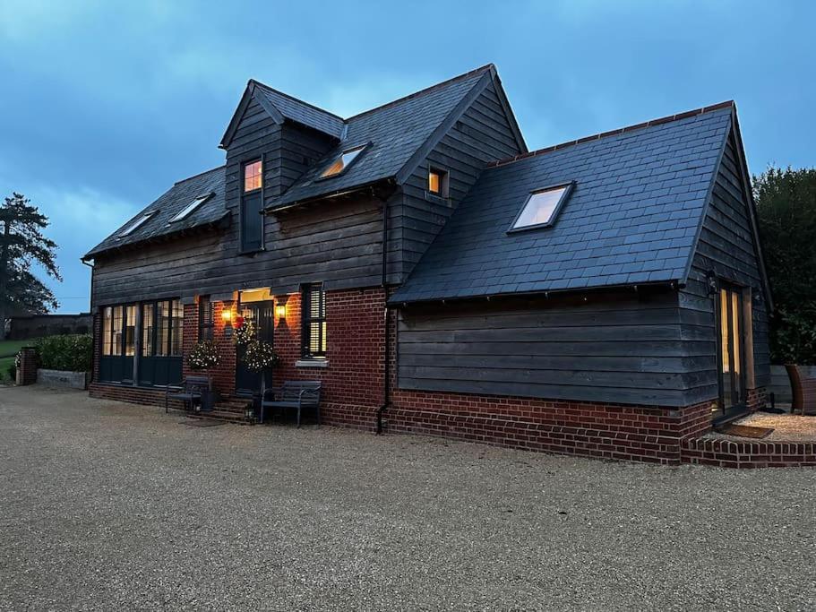 The Old Stables Villa Salisbury Exterior photo